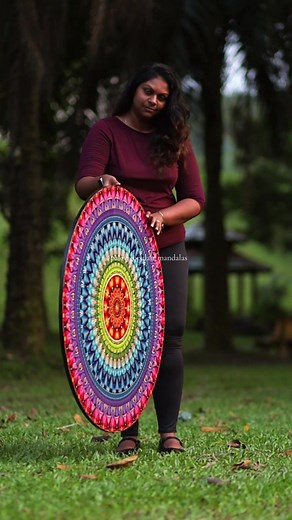 Revealing the beauty of my recent work 🥰 Videography by @Loghendhiran #mandala #dottedmandala #palevigopalan #palevigopalanmandalas