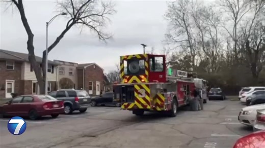 An Amazon delivery driver is being credited with saved lives and an entire apartment building from burning down: bit.ly/49HbO4J | WHIO