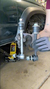 Swapping new extended sway bar links for the 4Runner ☺️ #3rdgen4runner #4runner #car #mechanic #mods