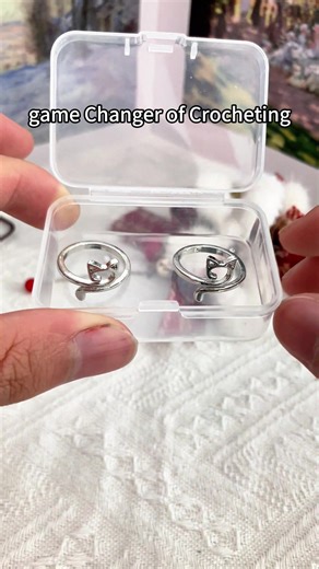 Cat Design Knitting Loop Ring for Easy Yarn Guiding