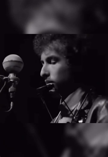 Bob Dylan: Live Performance of Like a Rolling Stone