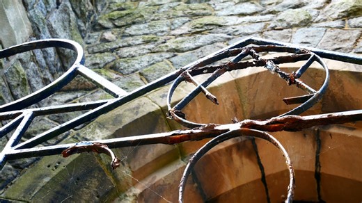 The Illuminati Threat: Alien Aristocracy and World Domination