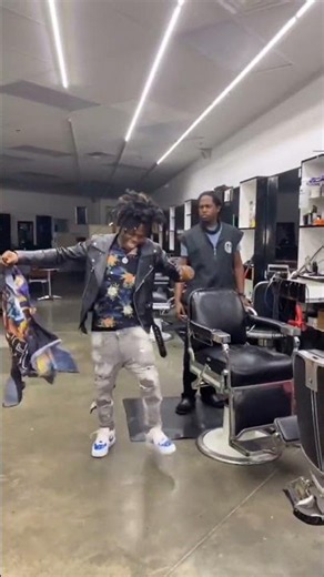 Benny Walk Video 2% Loading 🌍❤️🤭