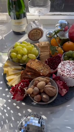 Goldbelly on Instagram: "Greatest Cheese board. Ever. 🧀🪩 This collection of four best-selling artisan cheeses from Cali’s James Beard-winning @cowgirlcreamery has something for everyone, and it’ll be the belle of the ball drop at your New Year’s party! Shipping nationwide on @goldbelly"