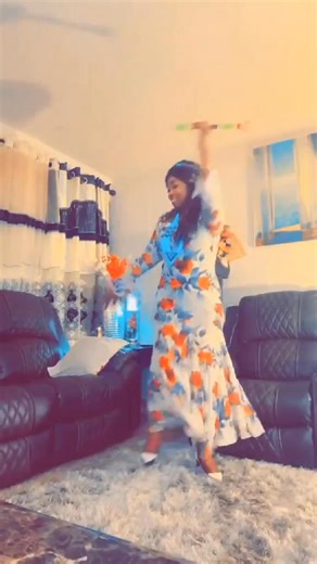 Nyan Abyei is Dancing/Singing for Arts/ Mama Aliai Chol Moneyjuk song 🎵 for Abyei | Abyei Box