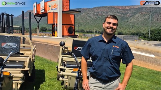 Watse verskil kan E-TEC Alternative Energy Solutions se elektriese voertuie op jou plaas maak? Kobus Badenhorst van Indigo Fruit Farming vertel ons meer waarom hulle na ETEC oorgeskakel het en hoe die elektriese voertuie hul dag-tot-dag werk eenvoudiger, goedkoper en meer doeltreffend maak. ’n Praktiese oplossing wat werklik waarde toevoeg! Vir meer inligting besoek www.etec.co.za #Etec #ElektrieseVoertuie #IndigoFruitFarming #PlaasTegnologie #FarmSpace #OnsPraatBoer | FarmSpace