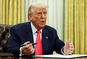 What is the Alien Enemies Act of 1798 that Trump wants to use in deportations?