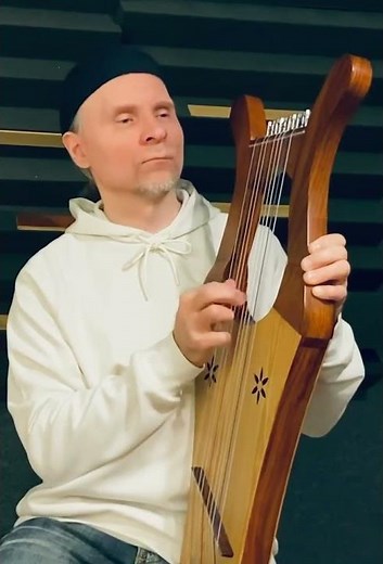 Dmitry Valery Nazarenko - Praise God with Kinnor