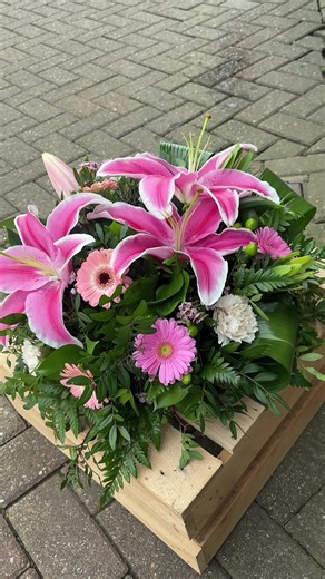 Create Beautiful Sympathy Flowers: DIY Posie Pad Tutorial