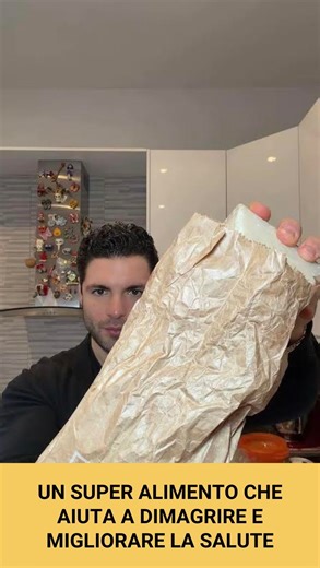 Tiziano Scarparo | Medico Chirurgo Nutrizionista on Instagram: "UN SUPER ALIMENTO CHE AIUTA A DIMAGRIRE E MIGLIORARE LA SALUTE🧀 E SE VUOI SAPERE COME FARE IL DIGIUNO INTERMITTENTE FATTO BENE SCRIVI INFO NEI COMMENTI PERCHÉ NEL DIGIUNO INTERMITTENTE, QUESTO NUOVO STILE DI VITA NULLA È VIETATO, NON SI CONTANO LE CALORIE, BASTA BILANCIARE I PICCHI GLICEMICI E SI ADATTA PERFETTAMENTE ALLA NOSTRA QUOTIDIANITÀ❤️ SUL MIO SITO TIZIANOSCARPARO.IT (oltre le ricette e gli articoli scientifici) POTETE COMP