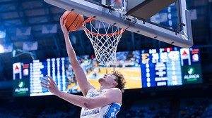 Top Centers in College Basketball: Big Men Who Are Controlling the Paint in 2025–26