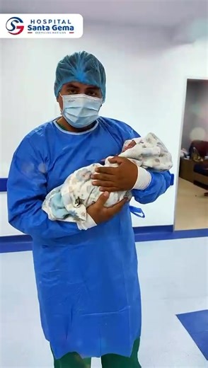 ✨ En Hospital Santa Gema creemos que el amor también es parte del tratamiento. El apego materno es el primer lazo que une corazones, y hoy lo fortalecemos aún más brindando un espacio seguro, cálido y humano para cada familia. 💖 🤱💞 Mamá y bebé unidos desde el primer instante. 👨‍🍼 Papá acompañando en quirófano, totalmente GRATIS. Porque su presencia también sana, abraza y da tranquilidad en uno de los momentos más importantes de la vida. 📲Contáctanos a nuestro Call Center En Santa Gema, nac