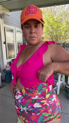 It’s hard to find cute bathing suits for plus size girls! I think i succeeded in finding one of the