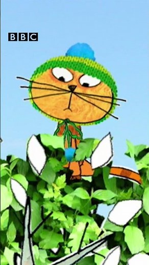 Caspar Gets Stuck in a Tree 🐈 | Charlie and Lola 🦋
