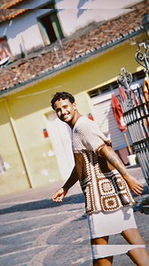 PIZANE on Instagram: "ep2. ritmos de carnaval: pagodão Uma fusão de ritmos do candomblé que sofreu mudanças ao longo dos anos, até possuir a levada e estética que hoje conhecemos como "pagodão". Ritmo de dança, alegria e duplo sentido, que foi marginalizado por muito tempo, mas, hoje, é visto como a maior aposta do movimento axé music. Não a toa, o ritmo foi premiado e consagrado nas músicas do carnaval dos últimos anos, tendo inclusive artistas que não são originários do swingão se rendendo a e