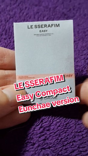 I got my bias from le sserafim 🥰 #miniaturekpopalbums #miniaturekpop #miniature #minialbum #minialbumkpop #lesserafim #easy #eunchae