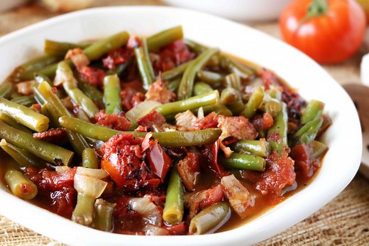 Southern Green Beans Recipe (with Bacon and Tomatoes!)
