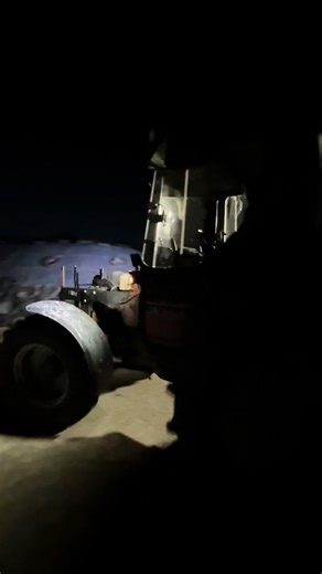 Exploring the IHC 844 XL Plus Tractor