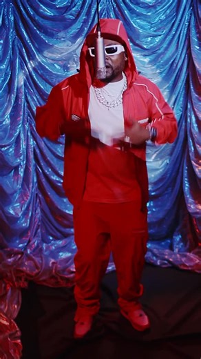 Moni Centrozone on Instagram: "Where We From People Don Talk Till We Got Something To Say 🏴‍☠️🎞️ Street Music Makin Waves🆙⬆️🏴‍☠️ Mdudu Papasi Live Acquistic🎞️🔌🚀 OUT NOW Bila Kuchoka🚨"