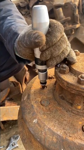 Easy to use tools can save a lot of effort #hardwaretools #fyp #tools #easyuse