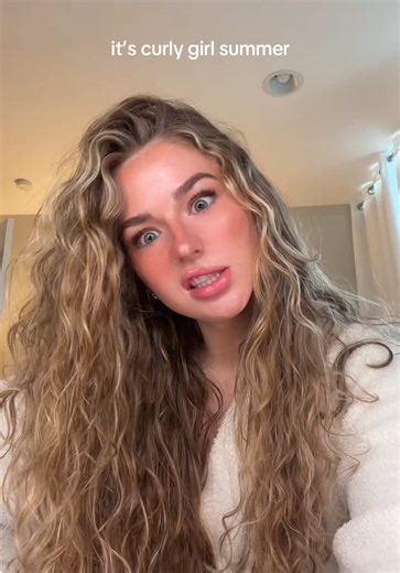 emily | pgh hairstylist (@the.emilyanderson)’s video of curly