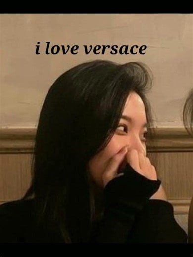 me too... #straykids #stay #hyunjin #versace