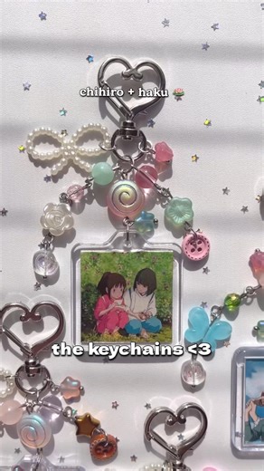i 💗 making cluster keychains ˚⊹౨ৎ #handmadejewelry #smallbusiness #keychain #beads #aesthetic
