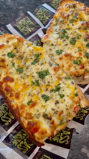 Delicious Crawfish Bread Recipe from Copeland's | Louisiana Food