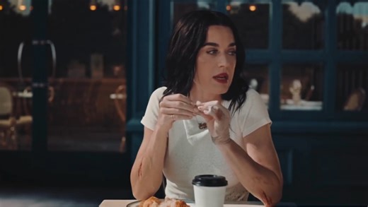 死神来了？！Katy Perry强势回归新单「Bandaids」MV发布！