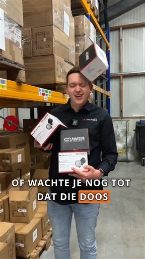 Ledhandel24.nl | Dé specialist in agrarische LED-verlichting on Instagram: "15% korting op CRAWER LED-verlichting 🚨 CRAWER staat bekend om zijn perfecte LED-verlichting voor trekkers. De lampen zijn gemakkelijk te monteren en zien er ook nog eens goed uit! Ontdek het assortiment met onder andere: 👉 LED-werklampen 👉 LED-koplampen 👉 LED-zwaailampen 👉 Hal- en stalverlichting Ga naar de link in bio! Deze actie is geldig t/m zondag 1 februari."