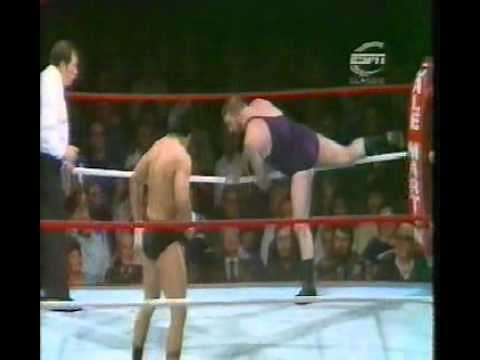 Cyanide Sid Cooper vs Sammy quick kick Lee