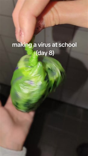 Making a Virus at School: A Class Trip Experience