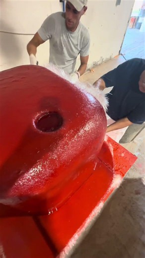 The process of fully soaking fiberglass #compositefabrication #openmolding #composite #fiberglass
