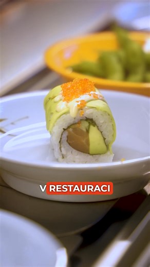 Sushi na pásu, které nikdy neomrzí! 🍤 V Sakura’s Running Sushi ve Westfield Černý Most si dopřejte explozi chutí od křupavých tempur po lahodné nigiri, vše čerstvé a přímo před vámi. 😋 Dnes je ten správný den na all you can eat dobrodružství! 🔥 | Westfield Černý Most