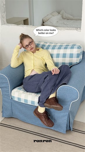 RONRON on Instagram: "color combination🎨 ෆLOOK 1 SOFT MINI LABEL LONG SLEEVE PINK STRIPE SOFT DAYS KNIT CARDIGAN YELLOW SOFT PIGMENT WIDE DENIM PANTS DEEP BLUE ෆLOOK 2 GLOSSY COATED LOOSE FIT JUMPER BLACK SOFT MINI LABEL LONG SLEEVE GREY STRIPE BUTTON POCKET OVERSIZED SHIRT BLUE CHECK SOFT PIGMENT WIDE DENIM PANTS YELLOW ෆLOOK 3 BUTTON POCKET OVERSIZED SHIRT NAVY CHECK DAILY SOFT V NECK KNIT OLIVE SUBTLE LOGO WIDE SWEAT PANTS GREY LOGO NYLON SHOPPER LEMON ෆLOOK 4 SOFT MINI LABEL LONG SLE