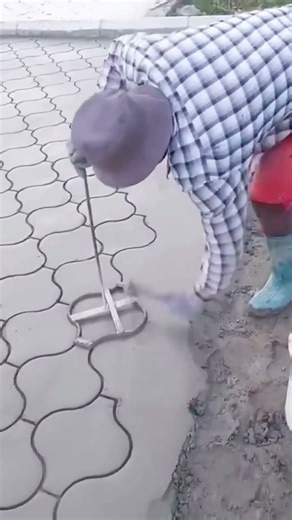 Stamped Concrete Technique with Mold - Good tools and machinery make work easy