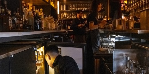 The 30-Year Debate Over the Minimum Wage Is Still Not Settled