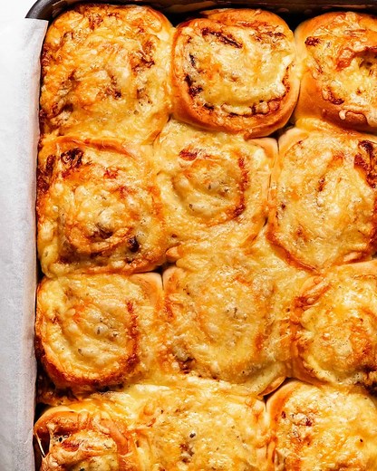 56K views · 704 reactions | NEW RECIPE Introducing - Cheesymite Scrolls! A Vegemite and cheese roll that is just about as true-blue-Aussie as you can get.https://www.recipetineats.com/cheesymite-scrolls/ | RecipeTin | Facebook