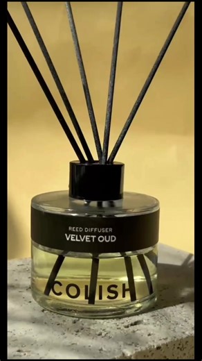 HOW TO USE A REED DIFFUSER: 1. Open the lid and carefully remove the stopper 2. Close the lid 3. Insert all the reeds sticks Flip the sticks every week to re-perfume the room. 4. To use the refill oil, carefully pour the content into your diffuser bottle, before re-inserting your existing sticks. Flip the sticks for better results. #howtouseadiffuser #reeddiffuser #homefragrance #Colish #refill #diffuser #golocal #Colish