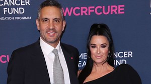 Real Housewives' Kyle Richards stuns at People's Choice Awards in 2022