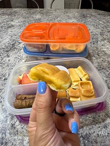 Hot Wheels Waffle Breakfast Boxes! 🏎️ 😋 #asmr #hotwheels #breakfastideas #lunchables #waffles #mealprep | I Am Erin Eller