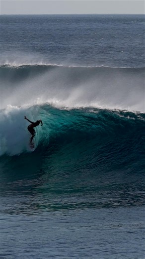 Desert Point drainer. @sawyervan, clip by Andy Potts #waveofhislife #surf #surfing #surfer #indonesia | Perfect Wave