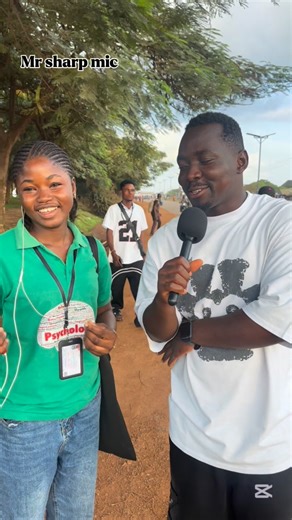 5.3K views · 216 reactions | She believes a lot of job opportunities are waiting for her after school.﫣樂 #everyone #fbreelsfypシ゚ #fbreelsfyp #viral #fblifestyle #university #interview | Mr Sharp Mic | Facebook