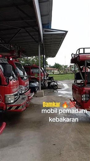 Damkar" mantap mobil pemadam. .