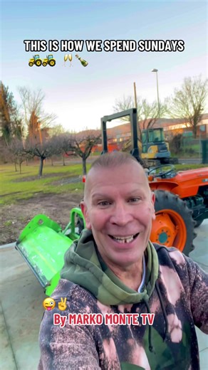 Today, Sunday, we are in the workshop repairing our shredder 🚜🚜 and drinking good wine 🥂🍾 😜✌️ #gopro #markomontetv #agricoltura #goddvibes #wine