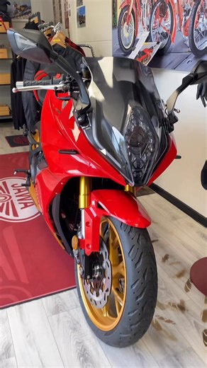 VÍTEJ V JAWA PÍSEK 🏁 👉moto👉oblečení👉doplňky👉dárkové poukazy👉servis🤟 #jawapisekoficialnidealer #jawa #jawamerch #jawafashionstyle #jawalovers #JawaRide #jd750byjawa #jawa300cl #jawa350ohc #tipnadárek | Jawa Písek - oficiální dealer