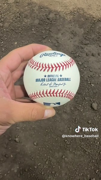 MLB球だと落ちるの不思議！ #外苑前野球ジム #野球 #野球部 #ピッチング #ラプソード #rapsodo #球速アップ #変化球 #フォーク #スプリット #splitfinger