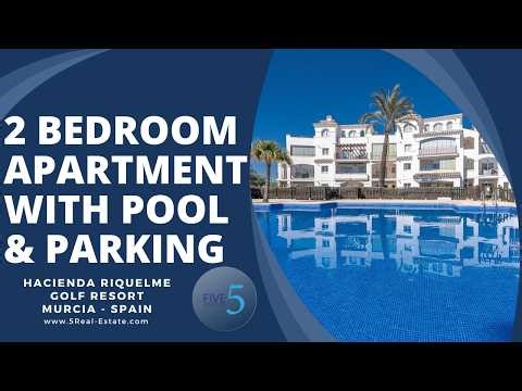 €168.500 - BRIGHT 2 BEDROOM, 1 BATHROOM PENTHOUSE WITH COMMUNAL POOL & TERRACE WITH GOLF VIEWS