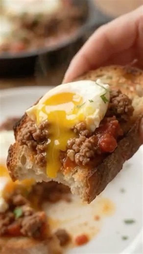 Ground Beef & Eggs in Tomato Sauce 🍳 Easy One-Pan Dinner
