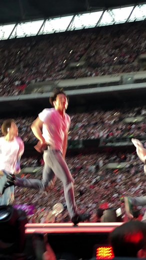 Jungkook Running on Stage at BTS Concert in Wembley